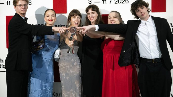Jubilejný ročník MFF Karlovy Vary ovládli filmy Padlé ovocie a Milovník, nie bojovník